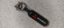 Брелок для ключей Carbon с карабином Mitsubishi 4522