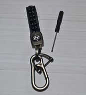 Брелок для ключей плетеный с карабином Hyundai