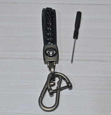 Брелок для ключів плетений з карабіном Daewoo