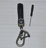 Брелок для ключей плетеный с карабином Daewoo